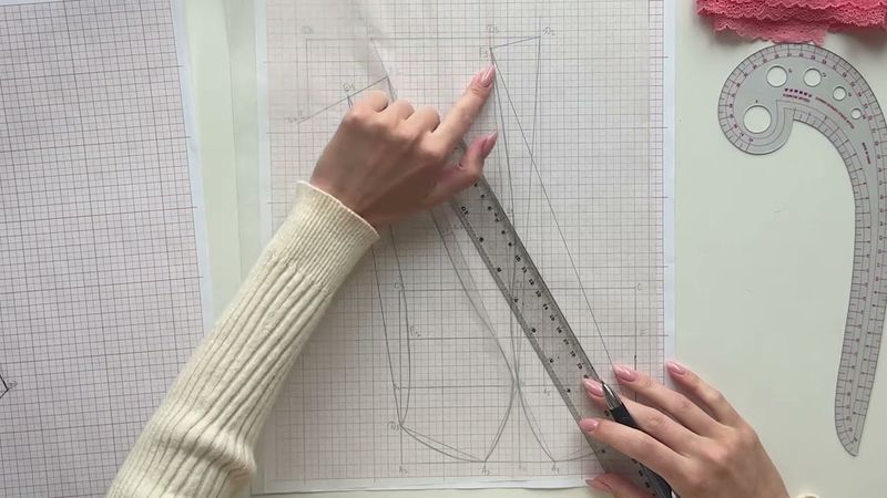 МК New. Модуль3. Видео-урок “Раскрой бралетта с высокой чашкой и подгрудным поясом”