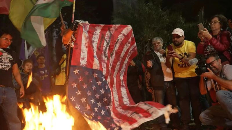 Brazil protesters burn Trump effigies as tariffs spark anger | AFP