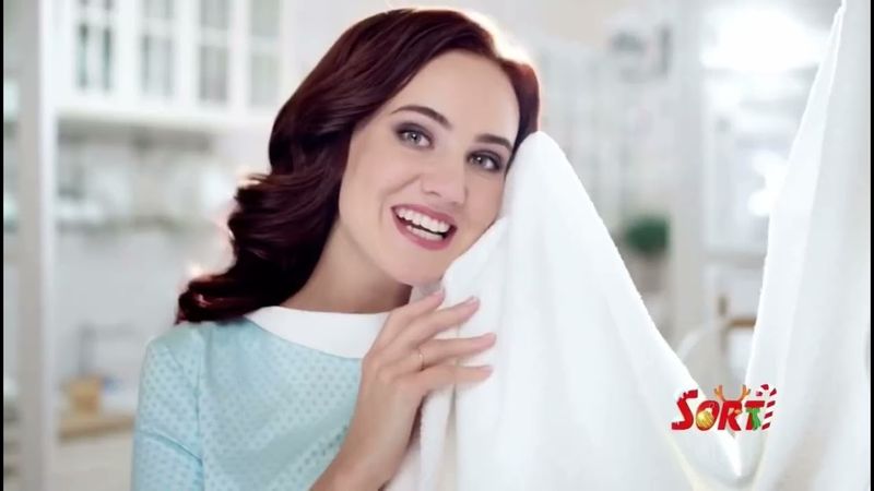 Реклама «Sorti» с новогодним логотипом бренда (2024-2025)