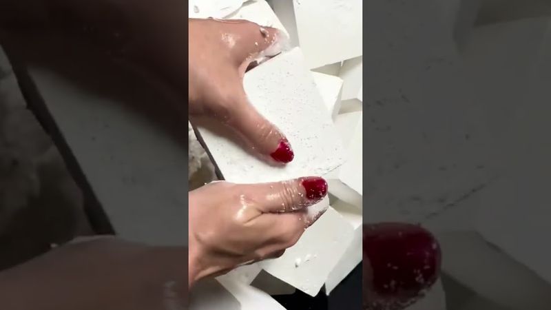 Fresh Oily Plain Chalk