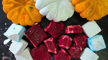 Dyed HM jumbos + Melting pumpkins 🎃