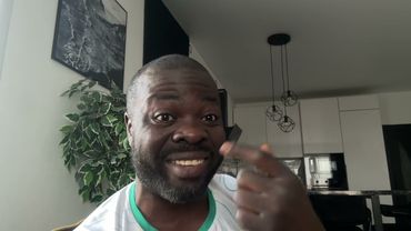 Нигга офигел когда он познакомился с Черным Квадратом Малевича 😅😯🤓