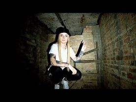 НАШЛИ ЗАМУРОВАННУЮ ТАЙНУЮ КОМНАТУ. ЧТО ЗА СТЕНОЙ?