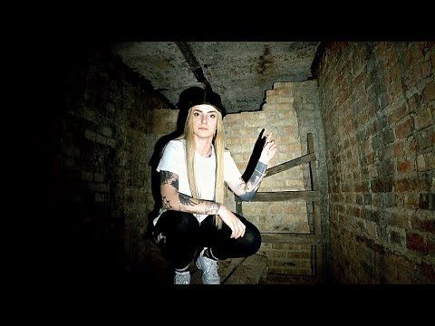 НАШЛИ ЗАМУРОВАННУЮ ТАЙНУЮ КОМНАТУ. ЧТО ЗА СТЕНОЙ?