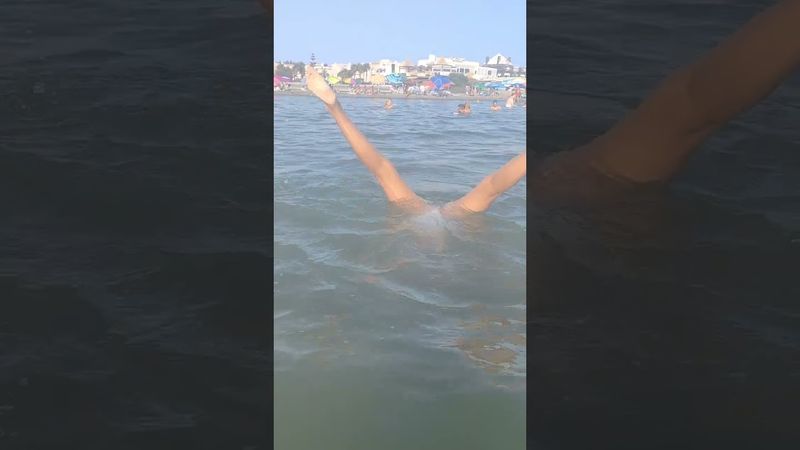 HAGO UN RETO DE GIMNASIA RÍTMICA 🤸🏾‍♀️ INCREÍBLE 😱 DENTRO DEL AGUA (RETO GIMNASIA EN LA PLAYA) ⛱️