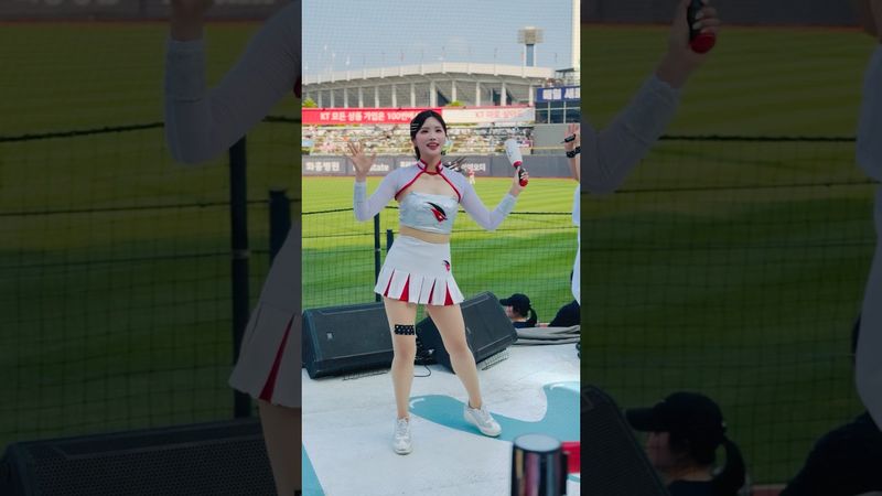 행복해지는 이정훈 등장송 #김정원 #김정원치어리더#ktwiz #kt위즈 #kt위즈치어리더