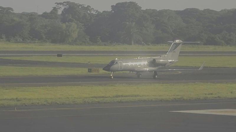 Plane carrying US citizens freed from Venezuela arrives in El Salvador | AFP