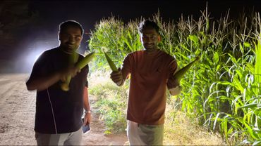 😂 رفتیم ذرت چینی 😂