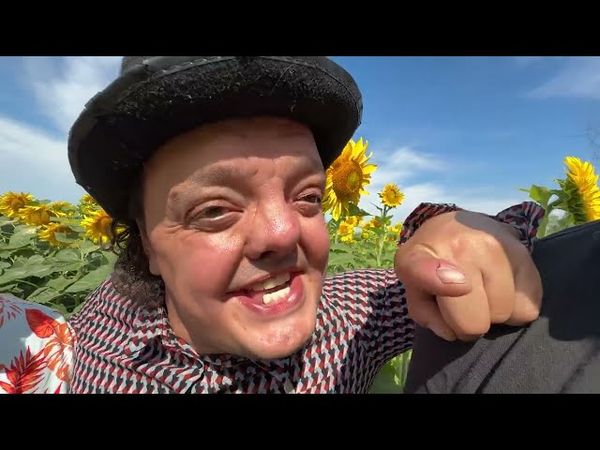 ПРОБРАЛИСЬ в СЕКРЕТНЫЙ БУНКЕР СПРЯТАННЫЙ в СКАЛЕ !