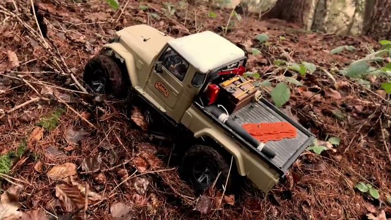 FJ45 rc crawler on element enduro chassis