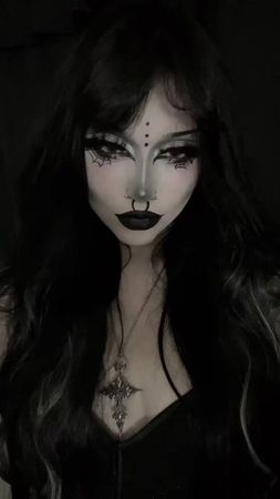 Another oneee #fyp #wlw #trending #2000s #gothgirl #tradgoth #tradgot...