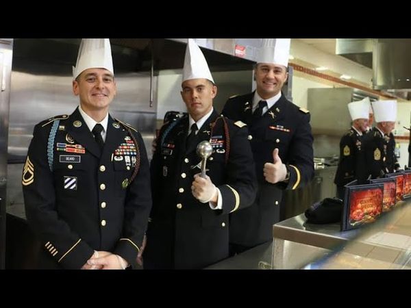 Стрим из Армии США.

День Благодарения и другие традиции.