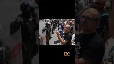 Serbian police remove street blockades in Belgrade, make new arrests