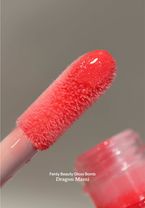 @Fenty Beauty has one of the prettiest lipgloss and you can’t tell me...