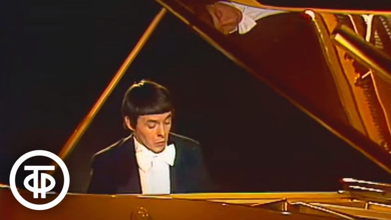 Пьеса "Декабрь. Святки" из цикла "Времена года" Чайковского в исполнении Аркадий Севидов (1986)