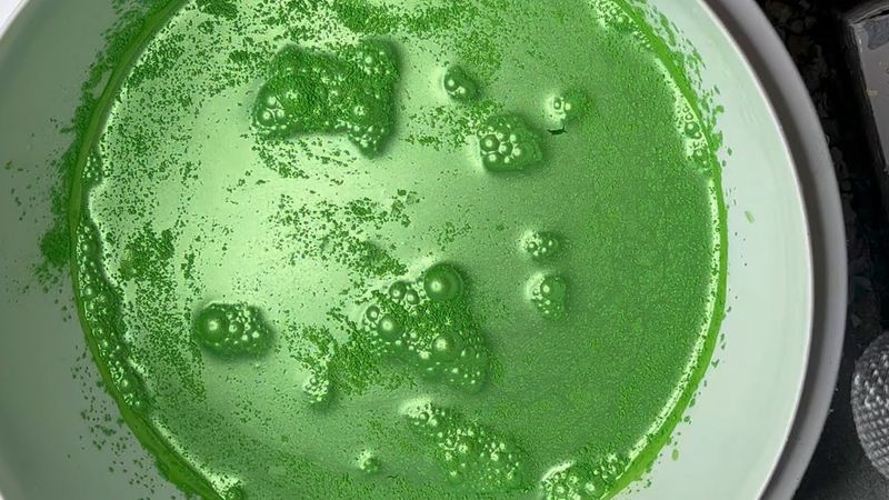 Green Water Crush With Fresh Unbranded Gym Chalk | ASMR | Oddly Satisfying 