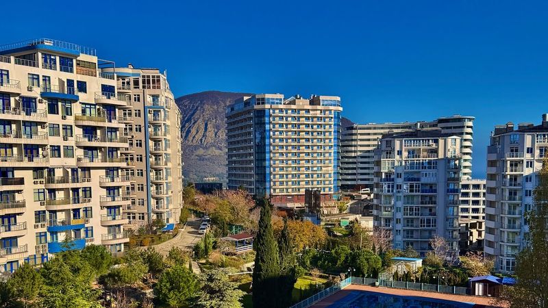 ЯЛТА или ГУРЗУФ? КОНФЛИКТ на УЧАСТКЕ и БЕЗОПАСНАЯ ВТОРИЧКА! Цены на недвижимость. КРЫМ сегодня