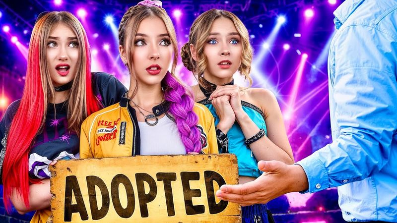 Девушек Хантрикс Удочерила Новая Семья! Кей-Поп Охотницы на Демонов Пропали