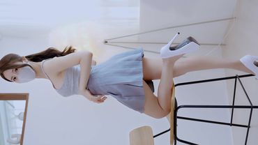 [4K 세로룩북 ]눈앞에서 옷 갈아입는 모델 장미 화보 촬영회 l 란제리 룩북 직캠 l 노브라 회색투피스 no bra LOOKBOOK