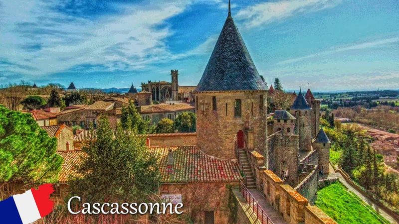 Cité de Carcassonne 🏰 La ciudadela medieval fortificada más hermosa de Francia 🌞 Tour a pie 4K