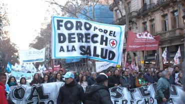 Thousands protest public health cuts in Buenos Aires | AFP