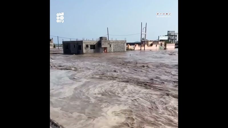 السيول توقف ضخ المياه من الخط الرئيس لمنازل السكان بعدن