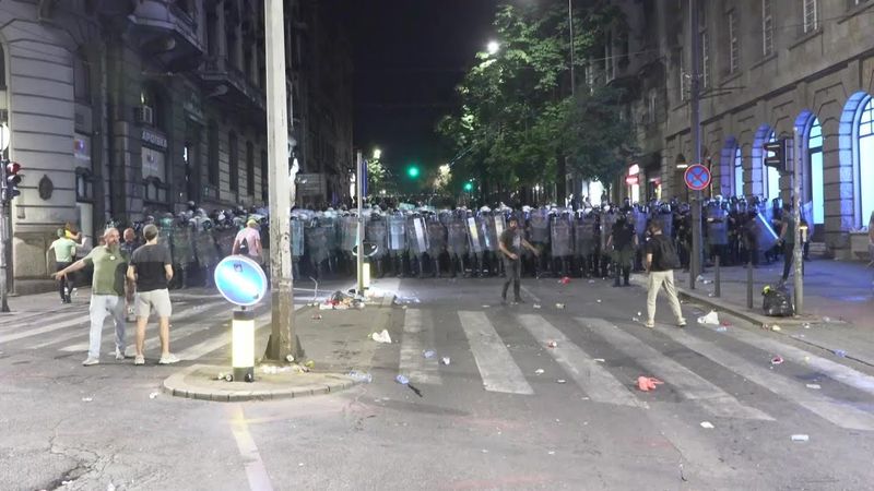 Clashes between police and protesters erupt in Belgrade after anti-government rally | AFP