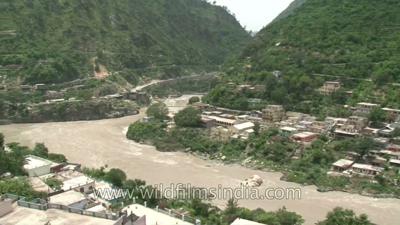 विष्णुप्रयाग: जोशीमठ के नीचे अलकनंदा नदी का संगम होता है