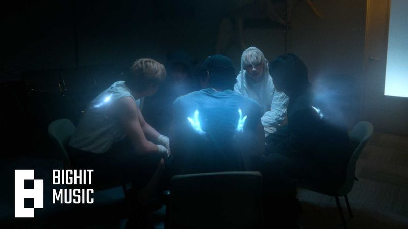 TXT (투모로우바이투게더) 'Beautiful Strangers' Official MV