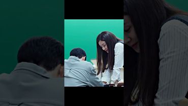 Влюблен в своего бывшего учителя❤️Новые серии каждую неделю на Иви #дорамынаиви #выпускник