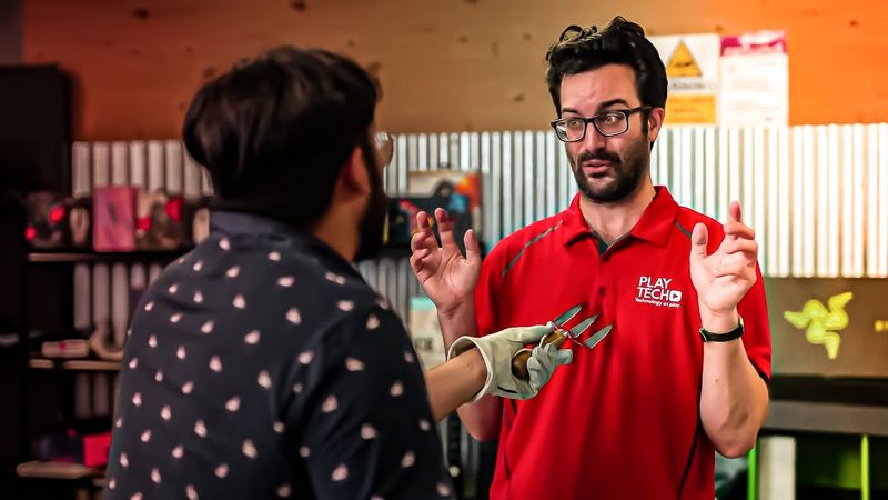 Когда тебя ГРАБИТ ТВОЙ ДРУГ - Bored на Русском