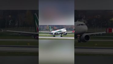 Транспортный коллапс: более 40 рейсов застряли в Пулково