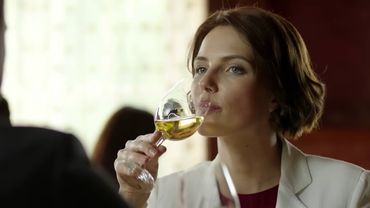 Ты променял меня на деньги и думал, я исчезну навсегда? / ЖЕНИХ ЕЕ ПРЕДАЛ, НО ОНА ОТОМСТИЛА КРАСИВО