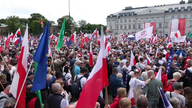 Supporters of Poland's pro-EU presidential candidate gather in Warsaw | AFP