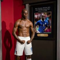 لن تهزمنا دولة تحكمها امرأة  تصريح بالوتيلي الشهير عام 2012 #football...