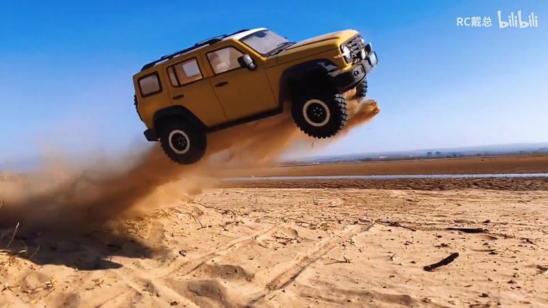 Rc Car Racing / TANK 300 Traction hobby - Rc Bashing