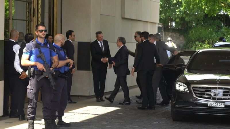 Iranian FM arrives at the Intercontinental Hotel where nuclear talks set to take place | AFP