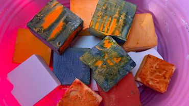 Orange & Grey Dyed Chalk • Fresh Crunchy Gymchalk • Satisfying Powder Crush • ASMR