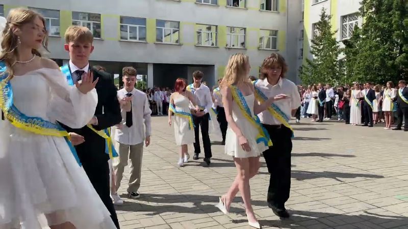 Останній дзвоник 30.05.25 - вальс 11 класи #304ліцей