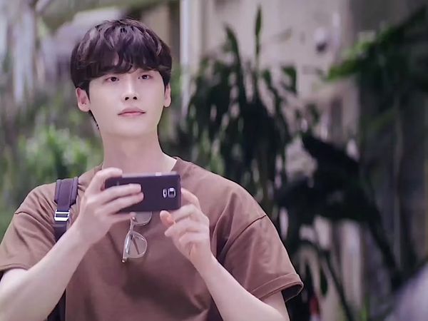 hong kong lovers 🏙️ tags #leejongsuk #moongayoung #lawandthecity #kdr...