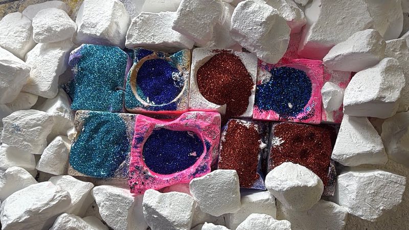 Colourful Glitter Bursts for @ChalkFabricDollAsmr birthday collab 💕💕 