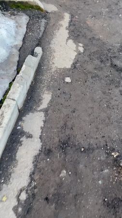 Работяги работают , штробят стены #зубр #штроборез #штробореззубр #ст...