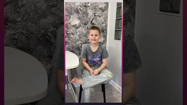 Улыбнитесь,молодая мама....