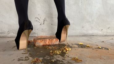 High heels crush 🍎