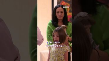 Otilia desprecia a su hermana recién nacida #LaRosaDeGuadalupe #Uninovelas