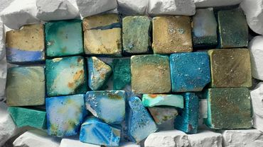 Wall of Jumbo Boulders & Shimmery dyed Z 💕