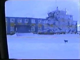 Автобус на Аэропорт и его заснеженные виды