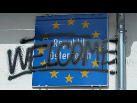 Migration past crisis peak but still a big issue, says agency chief