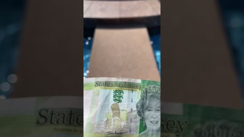 Whats on the Jersey £1 Bank Note?