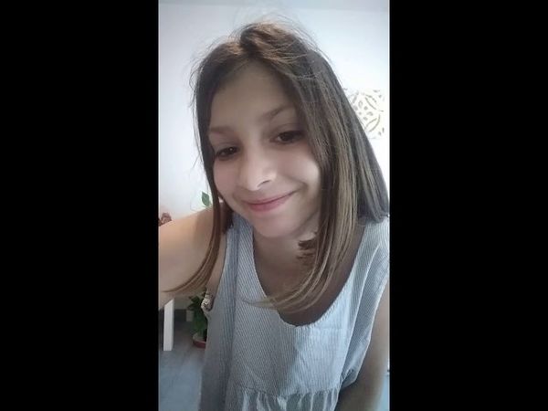 Provo i vestiti di mia mamma